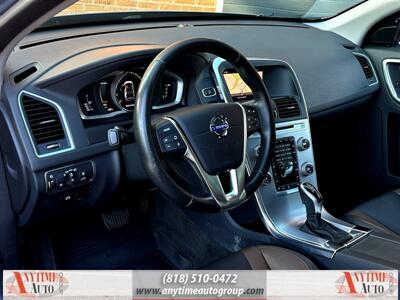 2017 Volvo XC60 T5 Dynamic   - Photo 11 - Sherman Oaks, CA 91403-1701