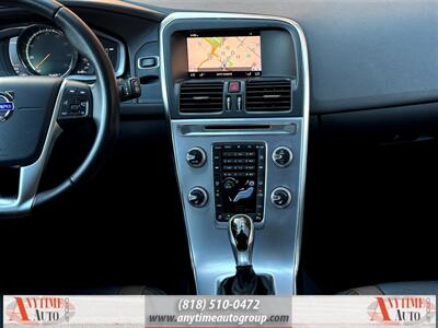 2017 Volvo XC60 T5 Dynamic   - Photo 10 - Sherman Oaks, CA 91403-1701