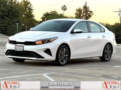 2023 Kia Forte LXS   - Photo 3 - Sherman Oaks, CA 91403-1701