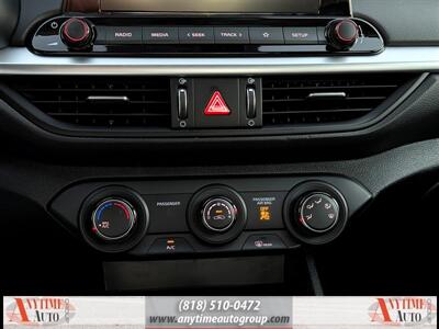 2023 Kia Forte LXS   - Photo 17 - Sherman Oaks, CA 91403-1701
