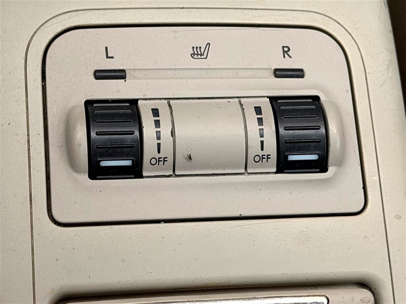 2008 Subaru Outback 2.5i   - Photo 19 - Sherman Oaks, CA 91403-1701