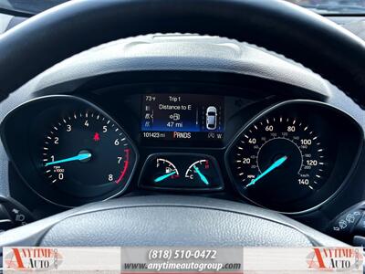 2018 Ford Escape Titanium   - Photo 15 - Sherman Oaks, CA 91403-1701