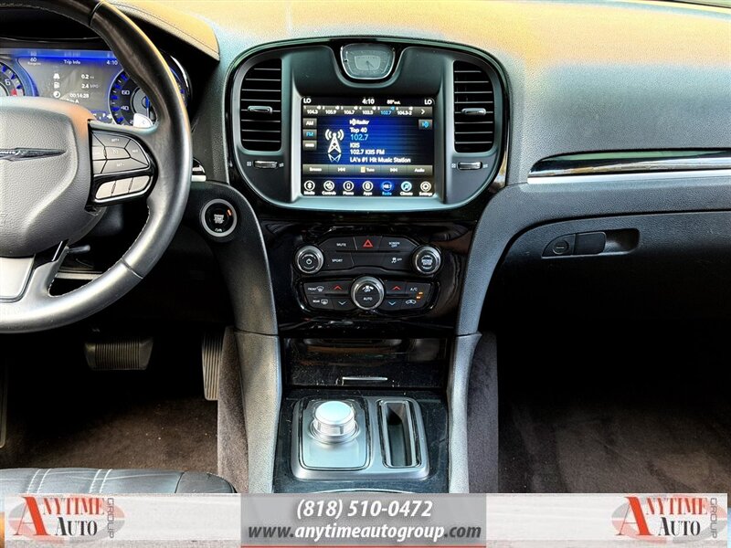 2018 Chrysler 300 Series S - Photo 10 - Sherman Oaks, CA 91403-1701