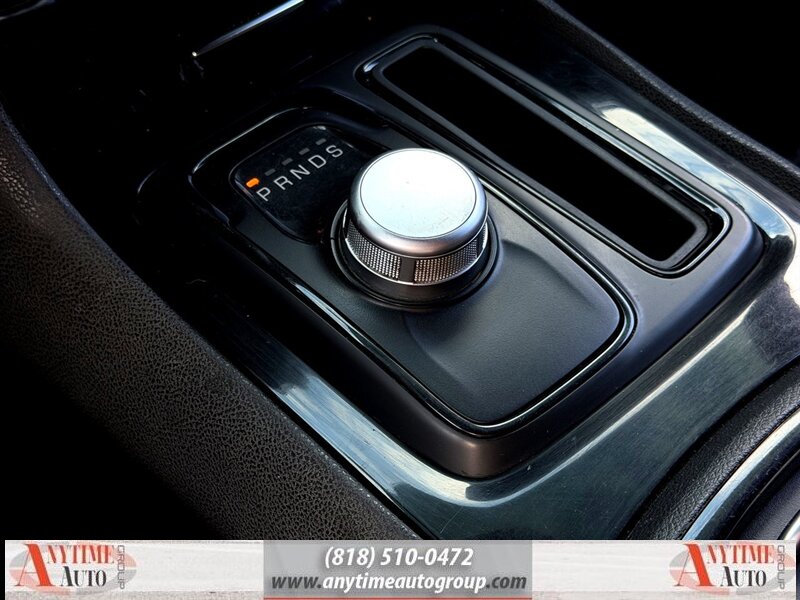 2018 Chrysler 300 Series S - Photo 18 - Sherman Oaks, CA 91403-1701