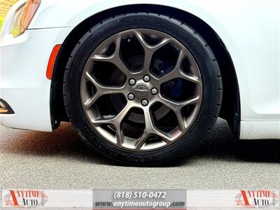 2018 Chrysler 300 Series S - Photo 24 - Sherman Oaks, CA 91403-1701