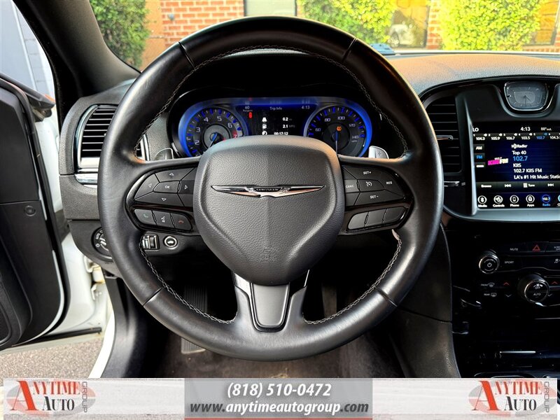 2018 Chrysler 300 Series S - Photo 19 - Sherman Oaks, CA 91403-1701