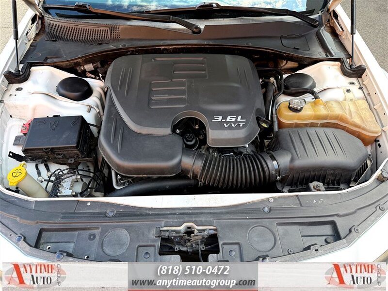 2018 Chrysler 300 Series S - Photo 23 - Sherman Oaks, CA 91403-1701