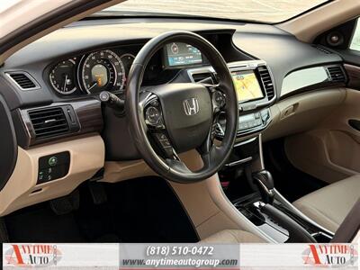 2017 Honda Accord EX-L w/Navigation and Honda Sensing   - Photo 14 - Sherman Oaks, CA 91403-1701