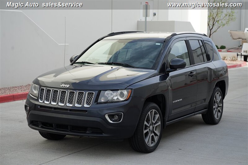 The 2015 Jeep Compass Limited photos