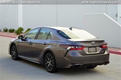 2021 Toyota Camry SE   - Photo 4 - Phoenix, AZ 85034