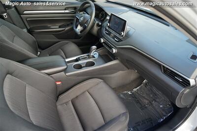 2022 Nissan Altima 2.5 SV   - Photo 16 - Phoenix, AZ 85034
