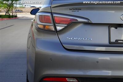 2017 Hyundai SONATA Hybrid Limited   - Photo 13 - Phoenix, AZ 85034