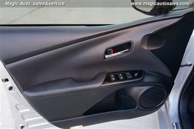 2018 Toyota Prius Four Touring - Photo 13 - Phoenix, AZ 85034