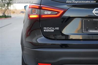 2020 Nissan Rogue Sport S   - Photo 13 - Phoenix, AZ 85034
