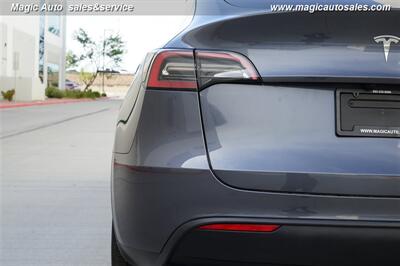 2023 Tesla Model Y Long Range - Photo 13 - Phoenix, AZ 85034