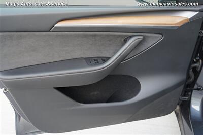 2023 Tesla Model Y Long Range - Photo 15 - Phoenix, AZ 85034