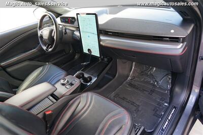 2021 Ford Mustang Mach-E Premium   - Photo 17 - Phoenix, AZ 85034