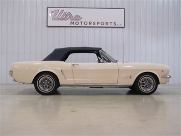 1965 Ford Mustang GT Convertible   - Photo 49 - Fort Wayne, IN 46804