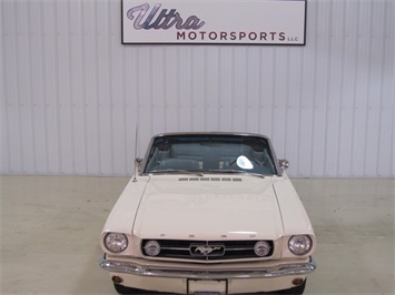 1965 Ford Mustang GT Convertible   - Photo 8 - Fort Wayne, IN 46804