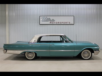 1961 Ford Galaxie 500   - Photo 1 - Fort Wayne, IN 46804