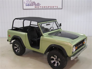 1974 Ford Bronco   - Photo 3 - Fort Wayne, IN 46804