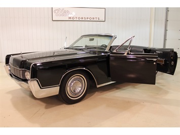 1967 Lincoln Continental   - Photo 52 - Fort Wayne, IN 46804