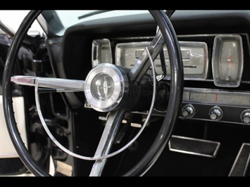 1961 Lincoln Continental Convertible   - Photo 20 - Fort Wayne, IN 46804