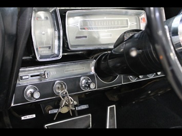 1961 Lincoln Continental Convertible   - Photo 22 - Fort Wayne, IN 46804