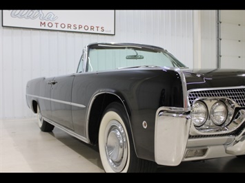 1961 Lincoln Continental Convertible   - Photo 6 - Fort Wayne, IN 46804