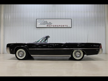 1961 Lincoln Continental Convertible   - Photo 1 - Fort Wayne, IN 46804