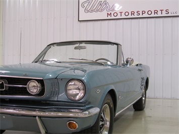 1966 Ford Mustang Convertible   - Photo 7 - Fort Wayne, IN 46804