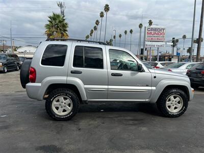 2002 Jeep Liberty Limited   - Photo 6 - Los Angeles, CA 91306