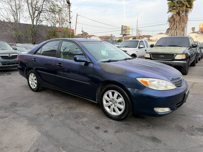 2004 Toyota Camry XLE V6  