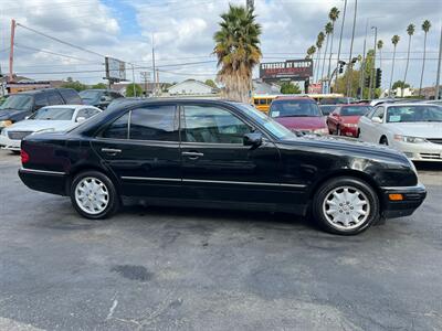 1996 Mercedes-Benz E 320   - Photo 4 - Los Angeles, CA 91306