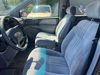 1999 Toyota Sienna CE   - Photo 15 - Los Angeles, CA 91306