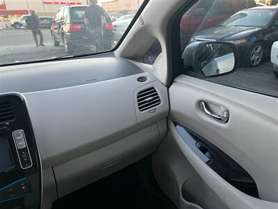 2011 Nissan LEAF SL   - Photo 22 - Los Angeles, CA 91306