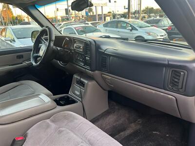 2001 Chevrolet Tahoe LS   - Photo 31 - Los Angeles, CA 91306