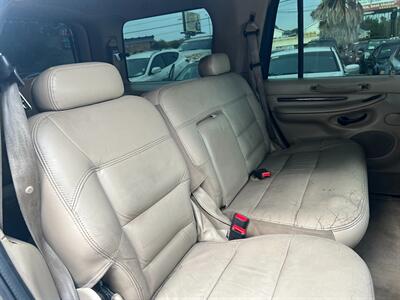 2002 Lincoln Navigator   - Photo 47 - Los Angeles, CA 91306