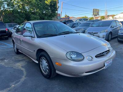 1999 Ford Taurus SE  