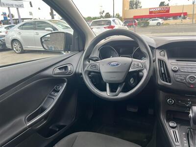 2017 Ford Focus S   - Photo 21 - Los Angeles, CA 91306