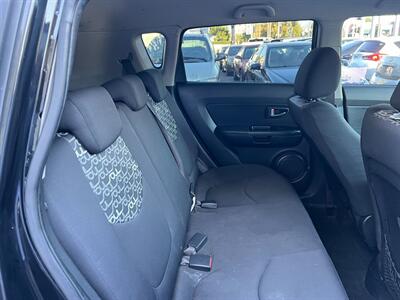 2010 Kia Soul +   - Photo 40 - Los Angeles, CA 91306