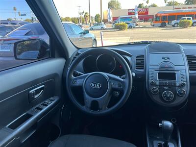 2010 Kia Soul +   - Photo 22 - Los Angeles, CA 91306