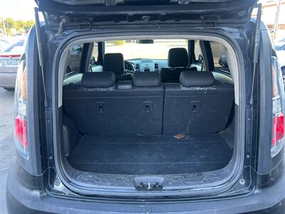 2010 Kia Soul +   - Photo 18 - Los Angeles, CA 91306