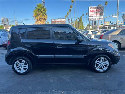 2010 Kia Soul +   - Photo 5 - Los Angeles, CA 91306