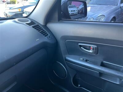 2010 Kia Soul +   - Photo 45 - Los Angeles, CA 91306