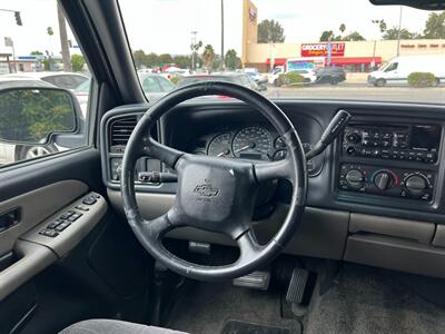 2002 Chevrolet Suburban 1500   - Photo 24 - Los Angeles, CA 91306