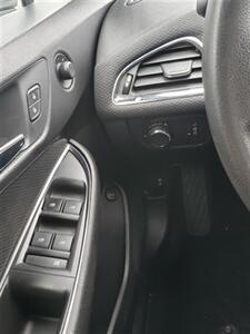 2018 Chevrolet Cruze LT Manual   - Photo 13 - Moncton, NB E1C 9R2