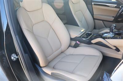 2014 Porsche Cayenne Platinum   - Photo 12 - Jacksonville, FL 32211