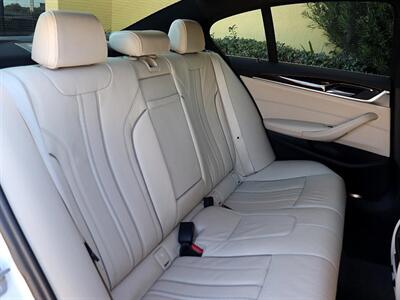 2018 BMW 5 Series 530i - Photo 15 - Jacksonville, FL 32211