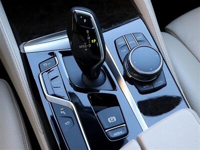 2018 BMW 5 Series 530i - Photo 25 - Jacksonville, FL 32211